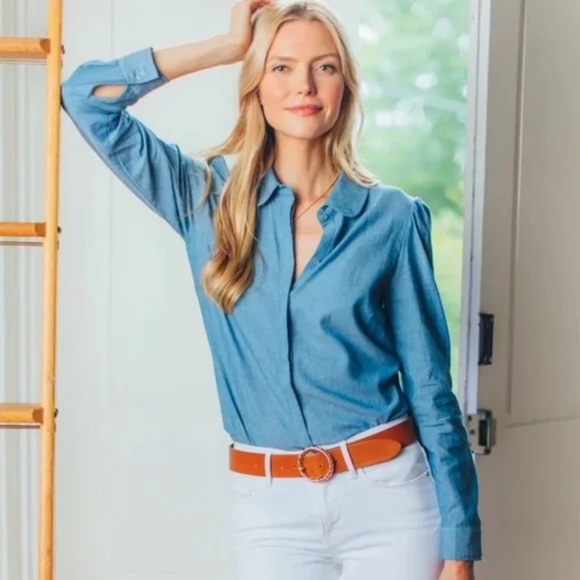 Tuckernuck Tops - Tuckernuck Chambray Blouse- size Small